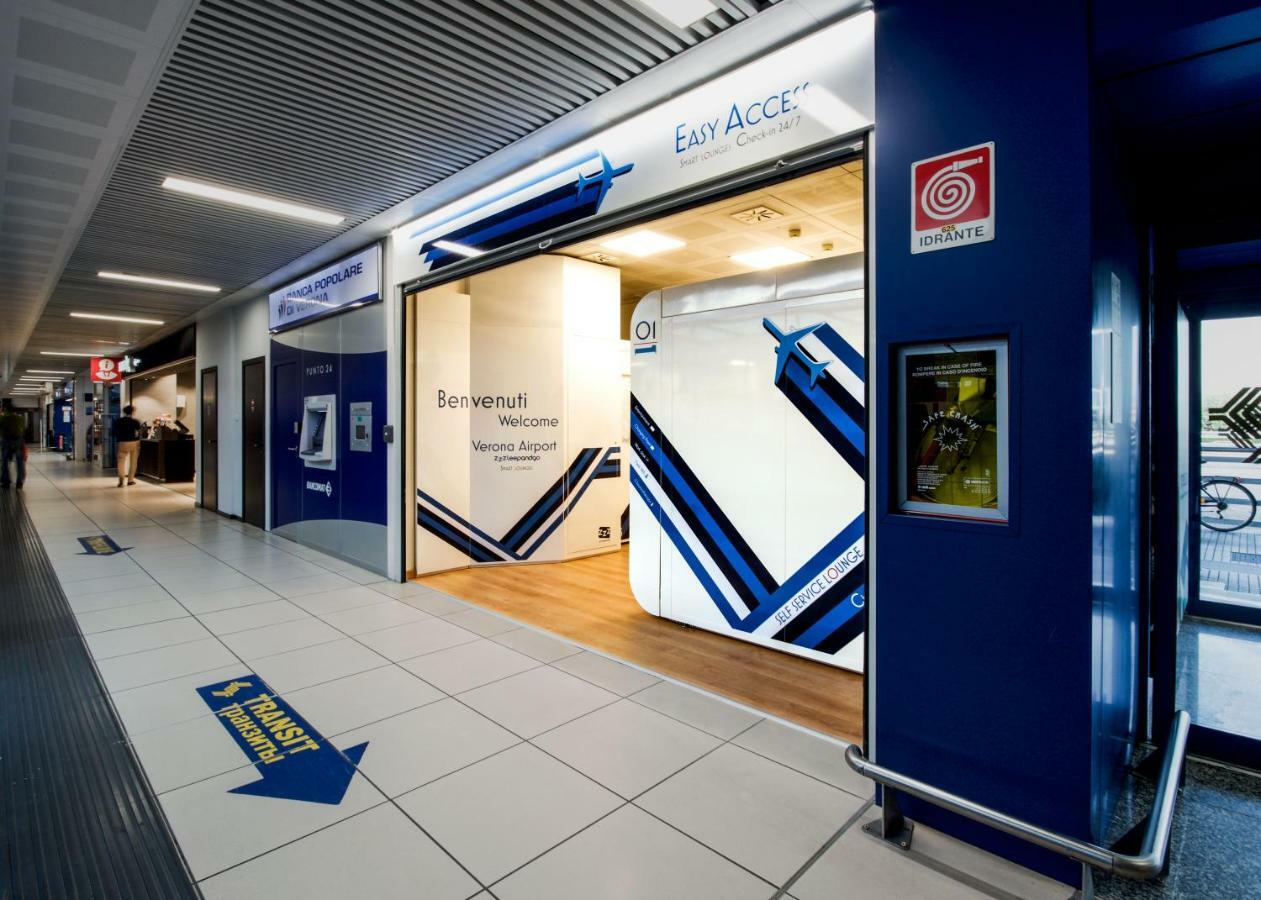 Готель Resting Pods - Zzzleepandgo Vrn Verona Airport Казелле-ді-Соммакампаньа Екстер'єр фото